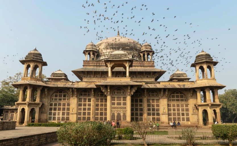 Tomb of Tansen, Gwalior, Madhya Pradesh - Vushii.com